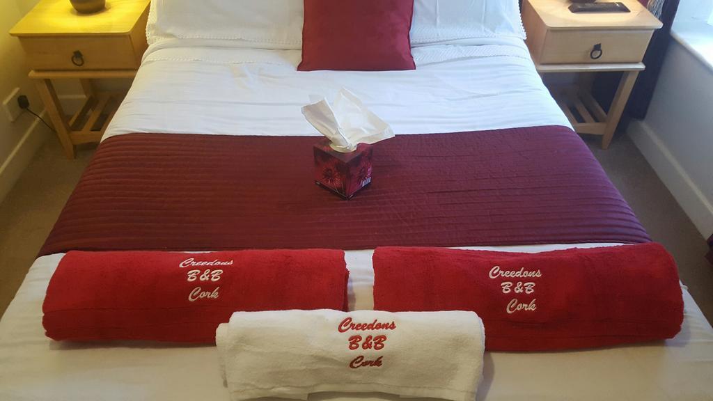 Creedons Traditional Irish Welcome Inn B&B Cork Eksteriør bilde
